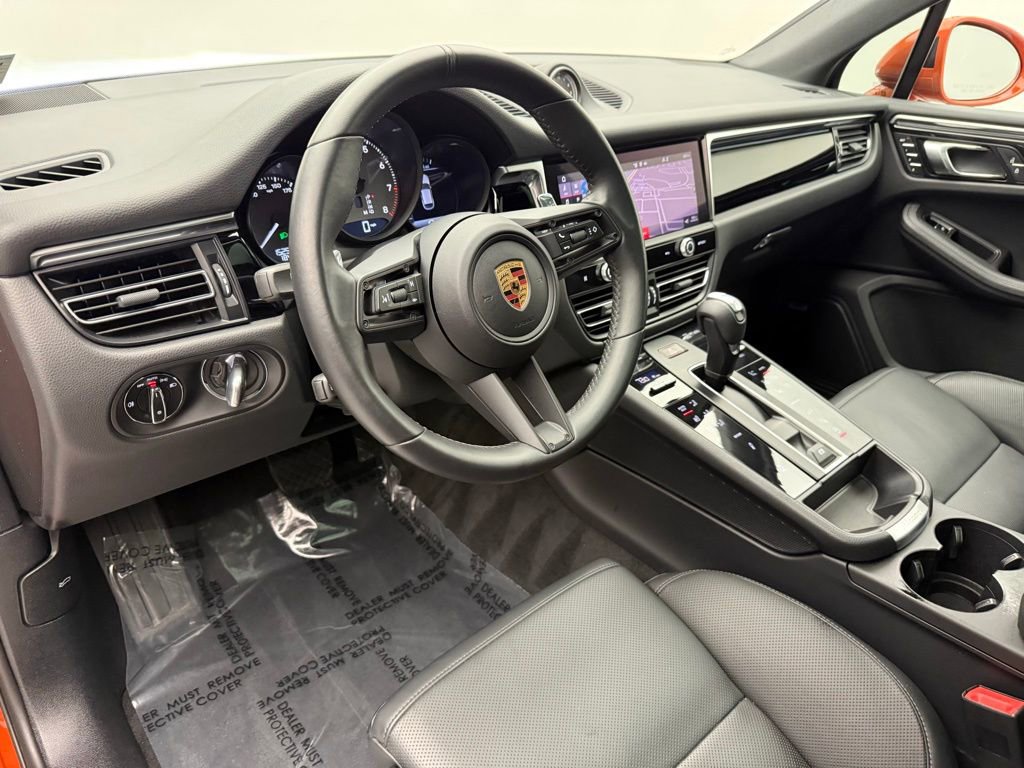 Used 2024 Porsche Macan S image 4