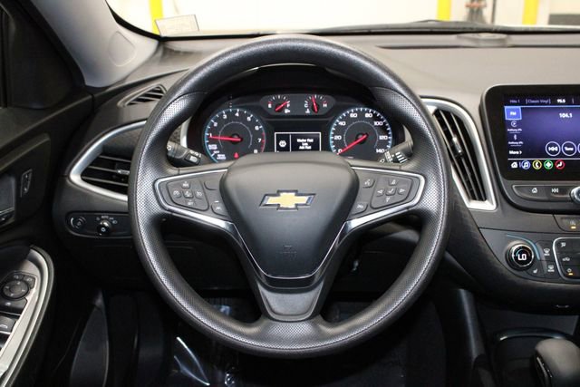 Used 2023 Chevrolet Malibu LT image 19
