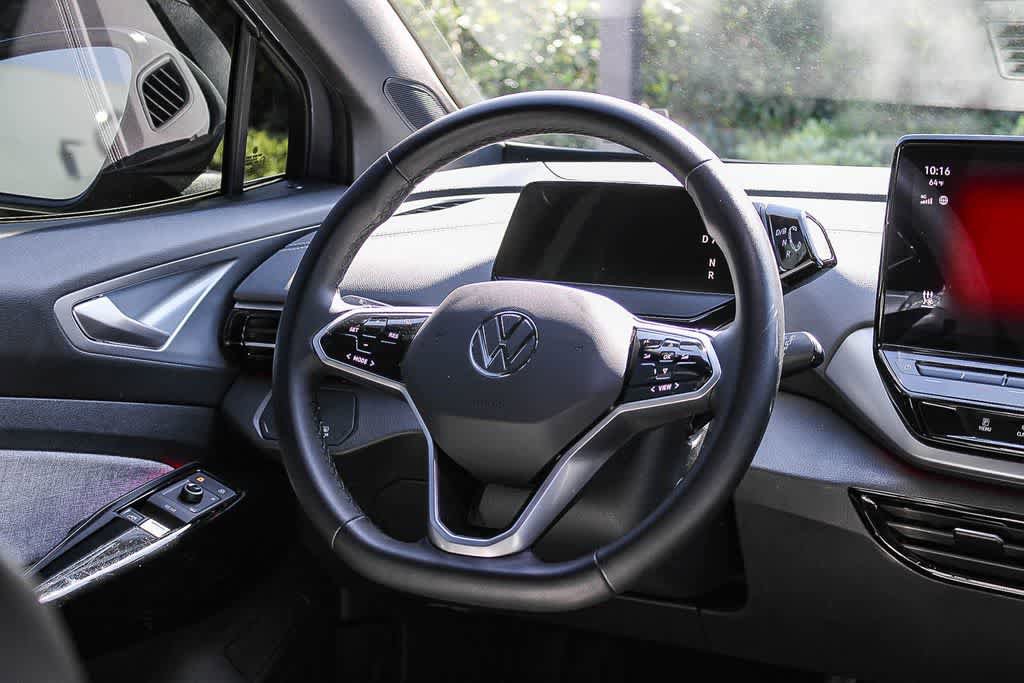 Used 2023 Volkswagen ID.4 Pro RWD image 15