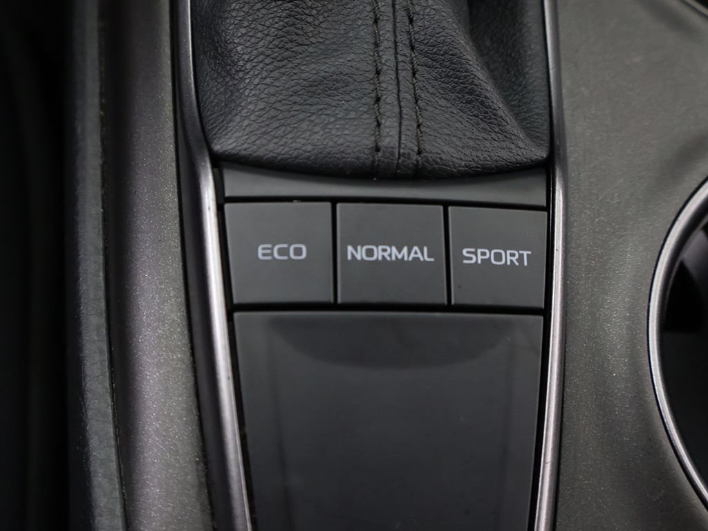 Used 2022 Toyota Camry SE FWD image 45