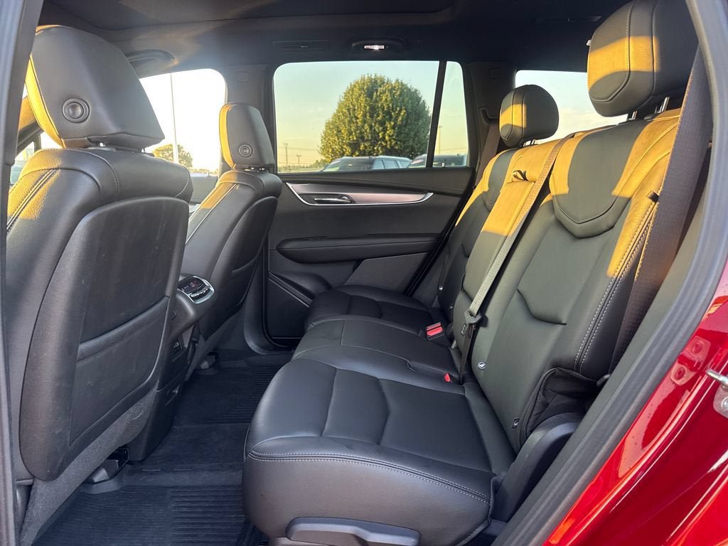 Certified 2024 Cadillac XT6 Luxury w/ LPO, Floor Liner Package AWD/4WD image 17
