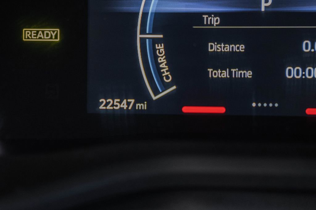 Used 2025 Toyota Camry SE image 42