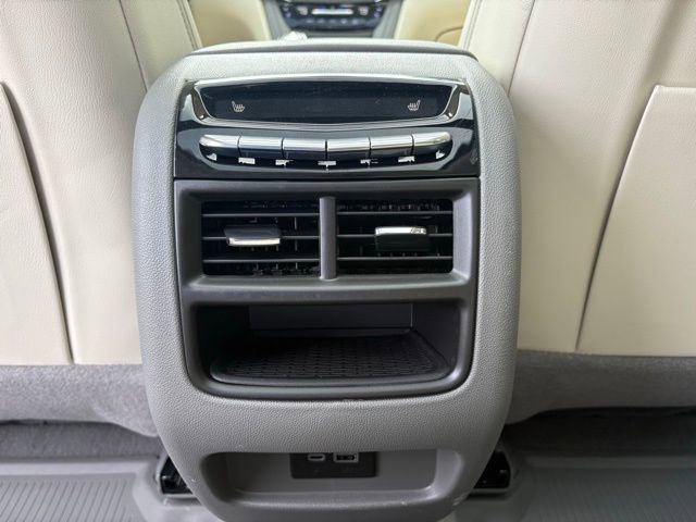Used 2023 Cadillac XT5 Premium Luxury w/ Technology Package image 18