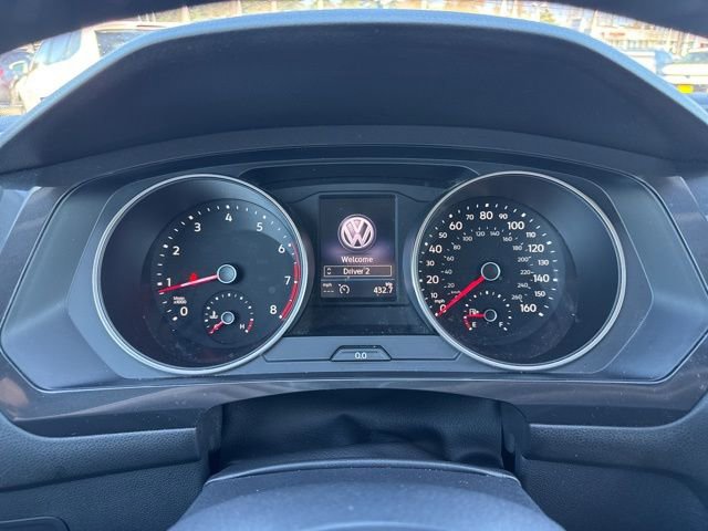 Used 2018 Volkswagen Tiguan SE w/ 18" Alloy Wheels Package image 15