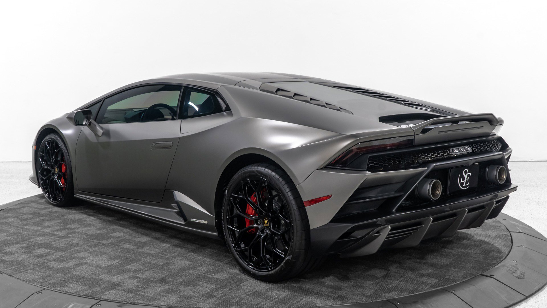 Used 2020 Lamborghini Huracan EVO image 5
