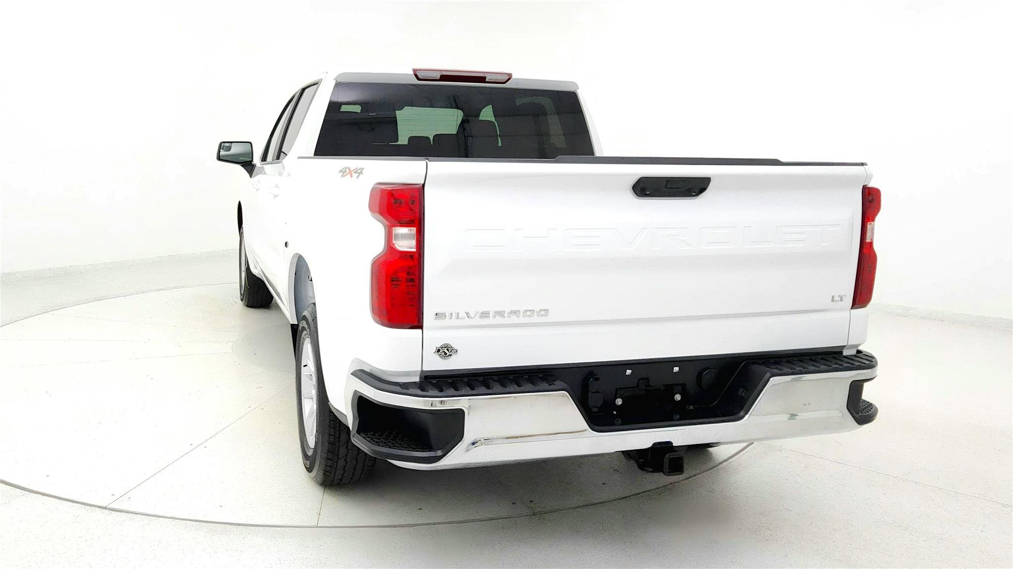 Used 2025 Chevrolet Silverado 1500 LT image 4