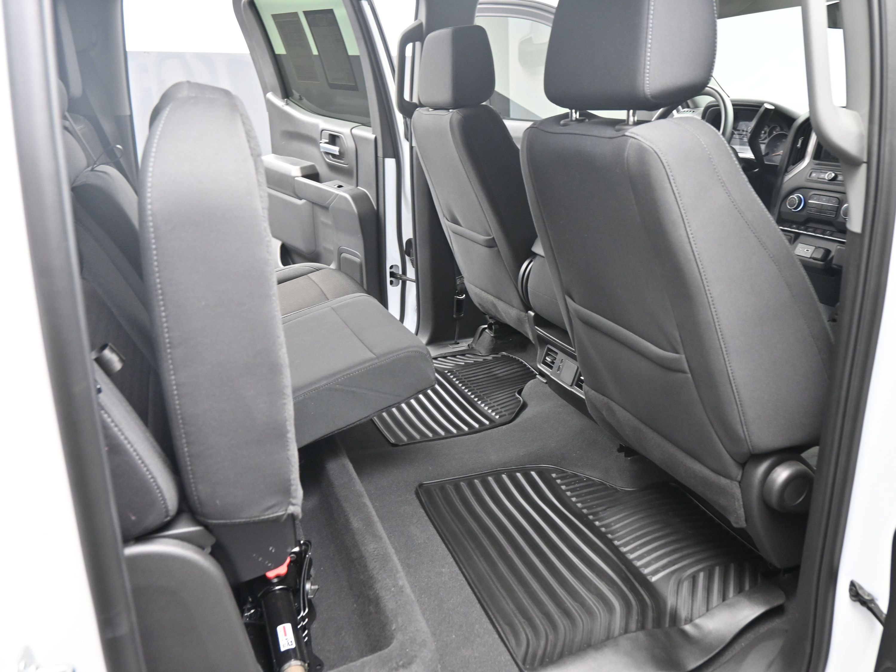 Certified 2025 Chevrolet Silverado 1500 Custom w/ Turbomax Blackout Package image 19