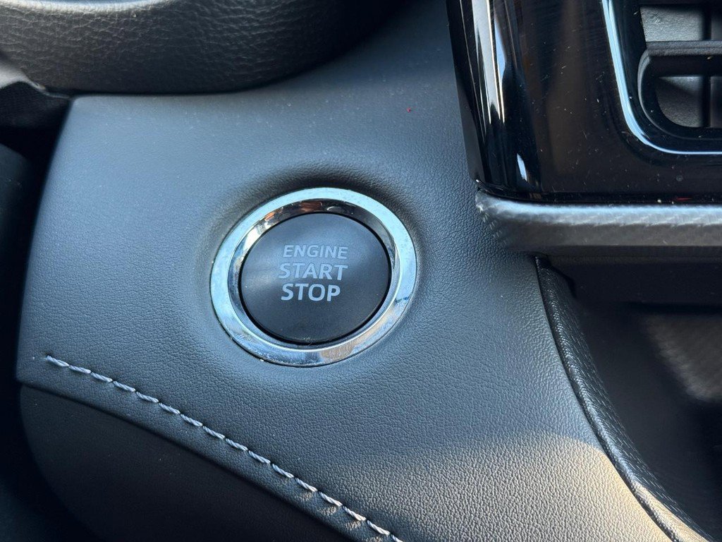 Used 2023 Toyota Highlander Platinum image 24