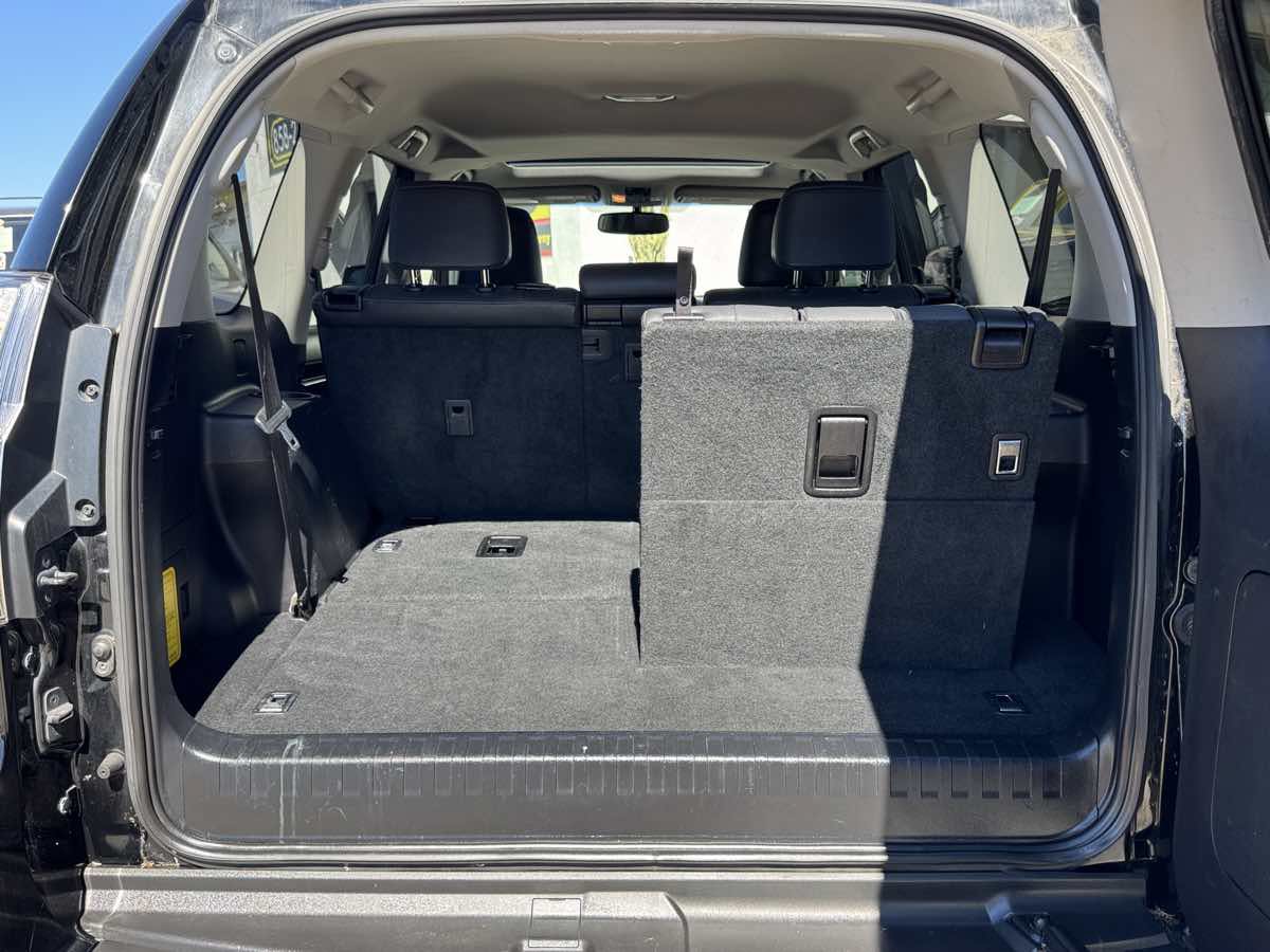 Used 2014 Lexus GX 460 AWD/4WD image 12