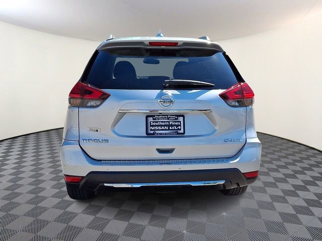 Used 2017 Nissan Rogue SV AWD/4WD image 5