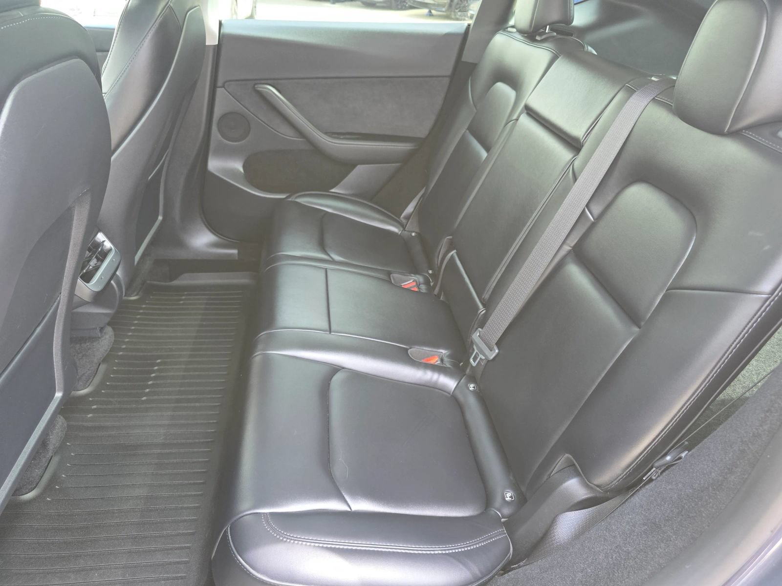 Used 2023 Tesla Model Y Long Range AWD/4WD image 34