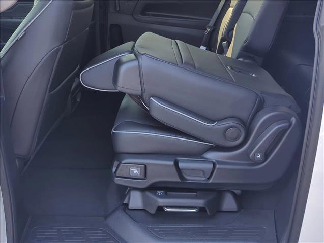 New 2026 Honda Odyssey Touring image 4