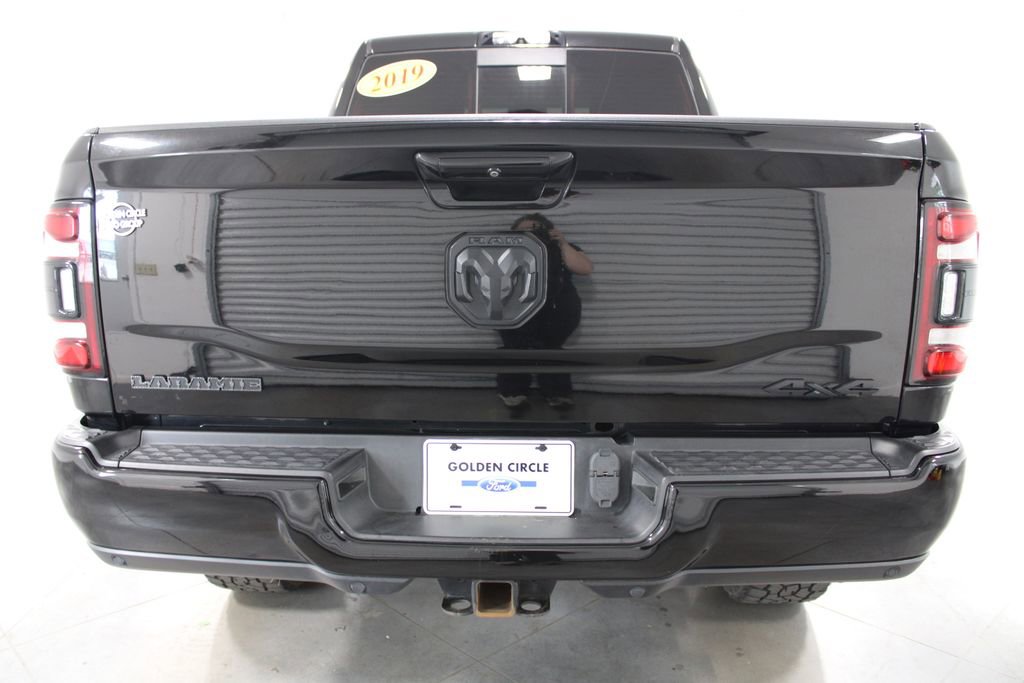 Used 2019 RAM 2500 Laramie w/ Black Appearance Package image 8