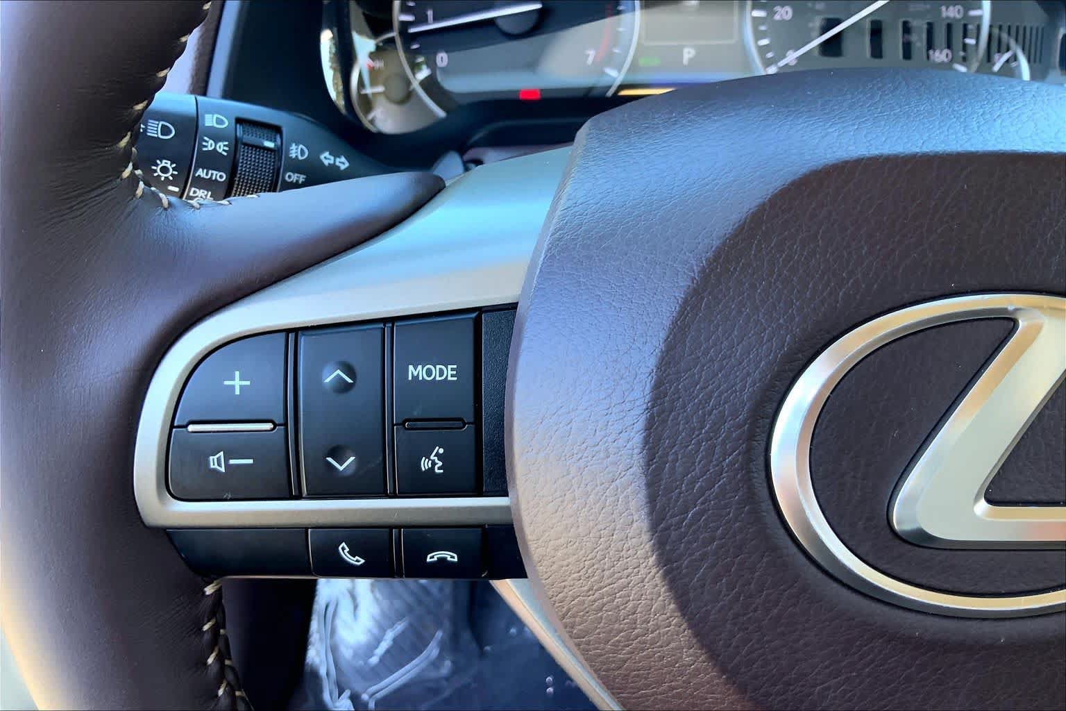 Used 2016 Lexus RX 350 AWD w/ Premium Package image 24