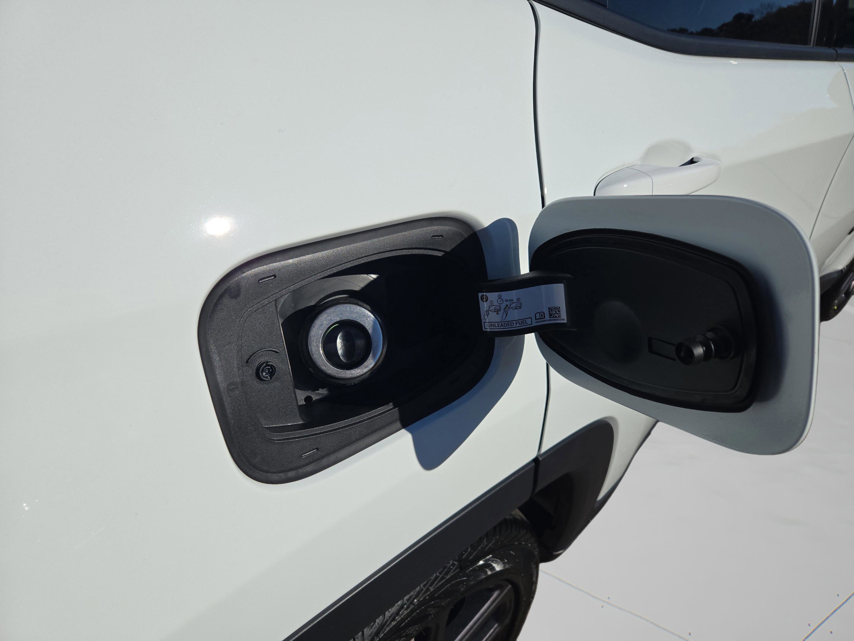 New 2026 Jeep Compass Latitude AWD/4WD image 29