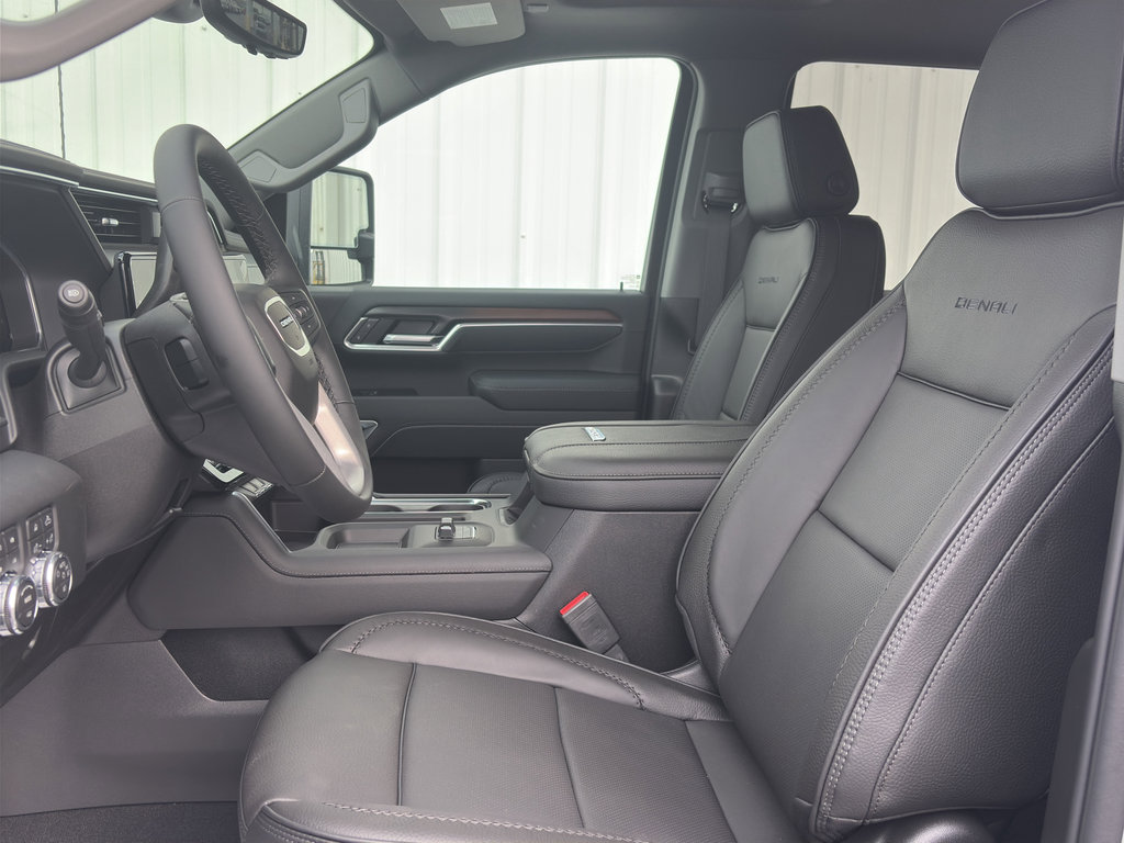 New 2026 GMC Sierra 2500 Denali w/ Denali Reserve Package image 12