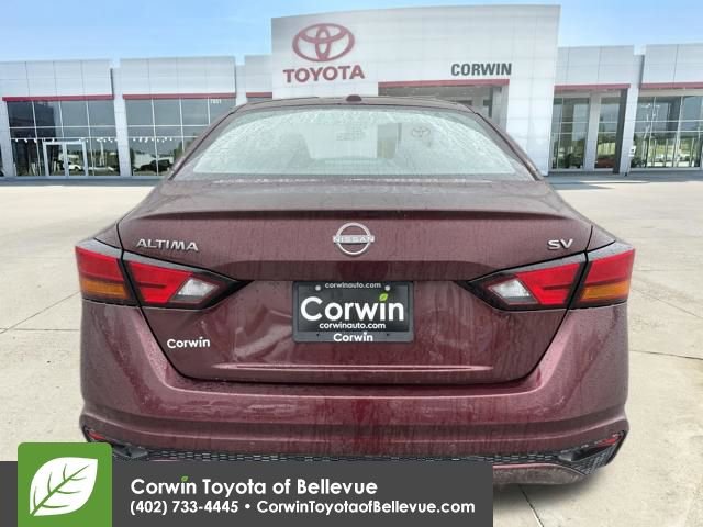 Used 2024 Nissan Altima 2.5 SV image 4
