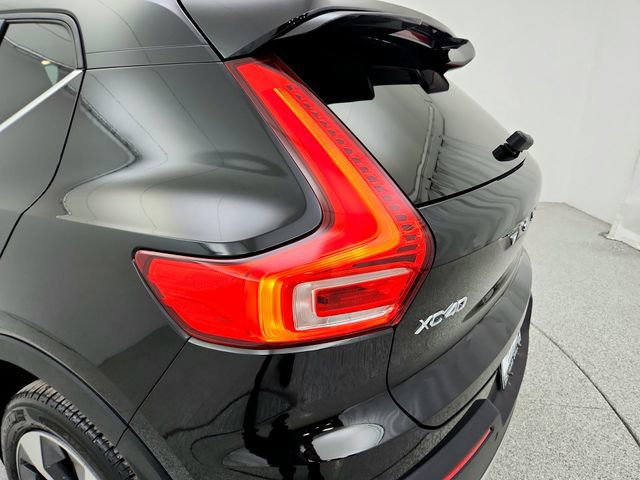 Certified 2023 Volvo XC40 B5 Plus w/ Protection Package Premier image 29