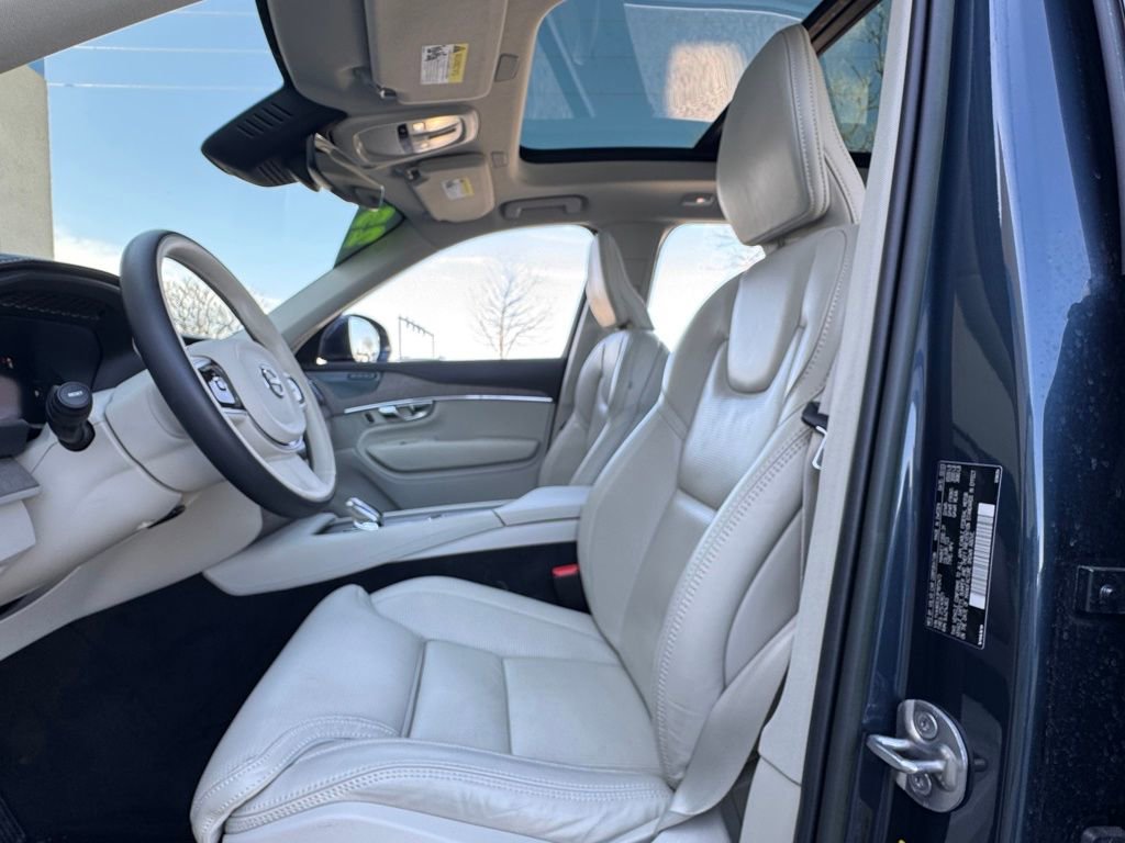 Used 2023 Volvo XC90 T8 Ultimate image 19