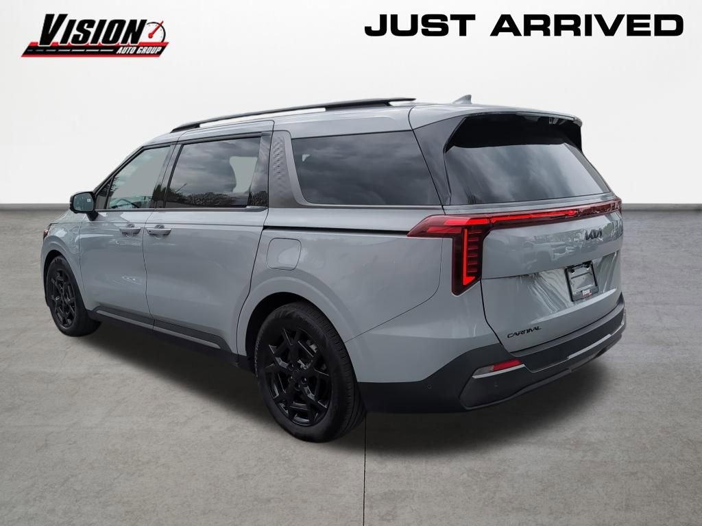 Used 2025 Kia Carnival SX Prestige FWD image 3