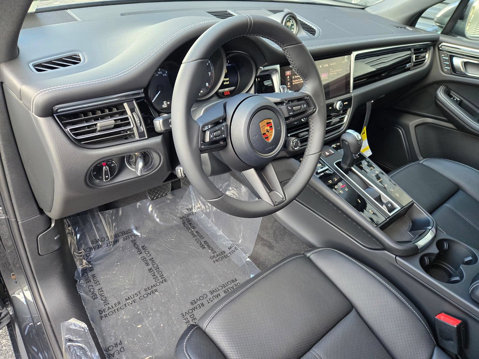 New 2026 Porsche Macan Turbo AWD/4WD image 4