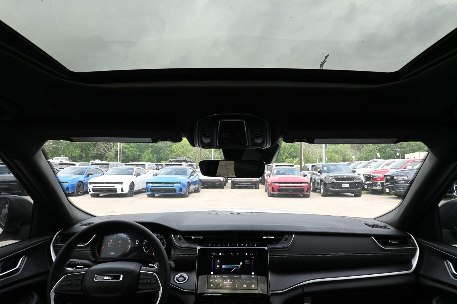 New 2026 Jeep Grand Cherokee Laredo X image 22