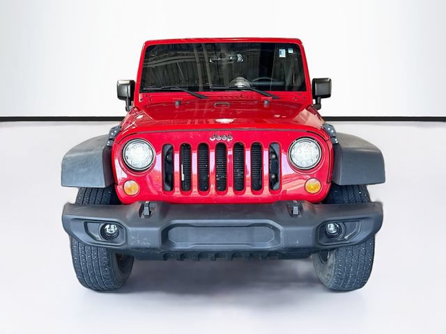 Used 2017 Jeep Wrangler Unlimited Rubicon w/ Connectivity Group AWD/4WD image 4