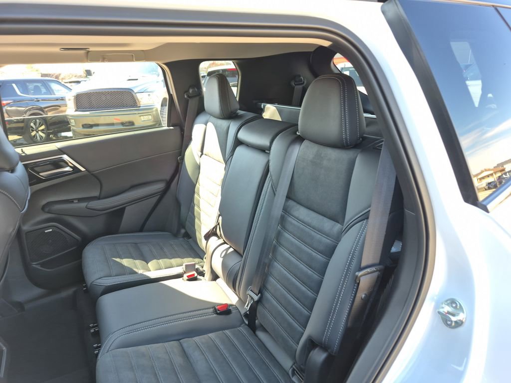 New 2026 Mitsubishi Outlander AWD image 61
