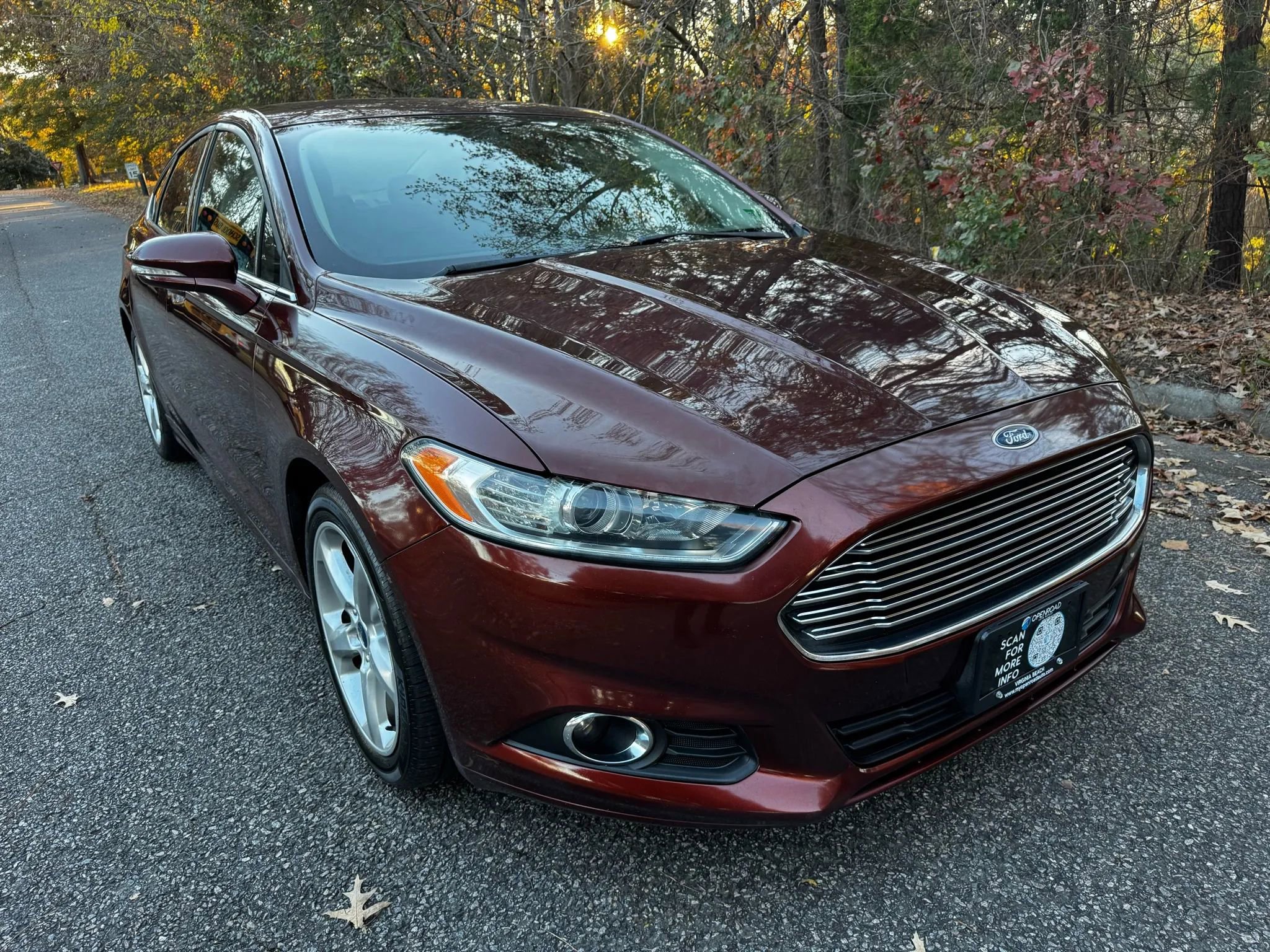 Used 2016 Ford Fusion SE w/ Equipment Group 201A image 4