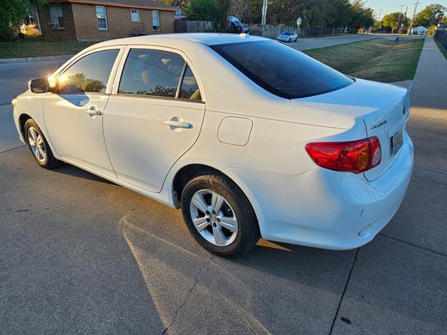 Used 2010 Toyota Corolla LE FWD image 3