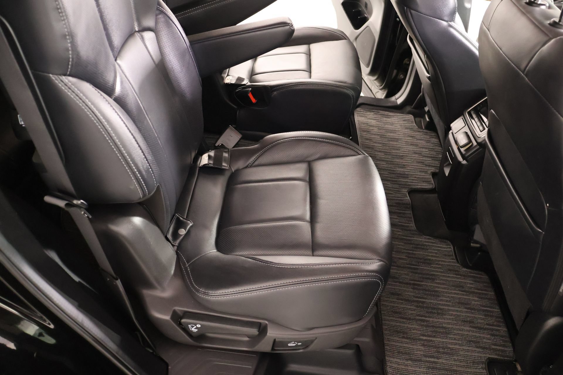 Used 2022 Subaru Ascent Limited AWD/4WD image 15