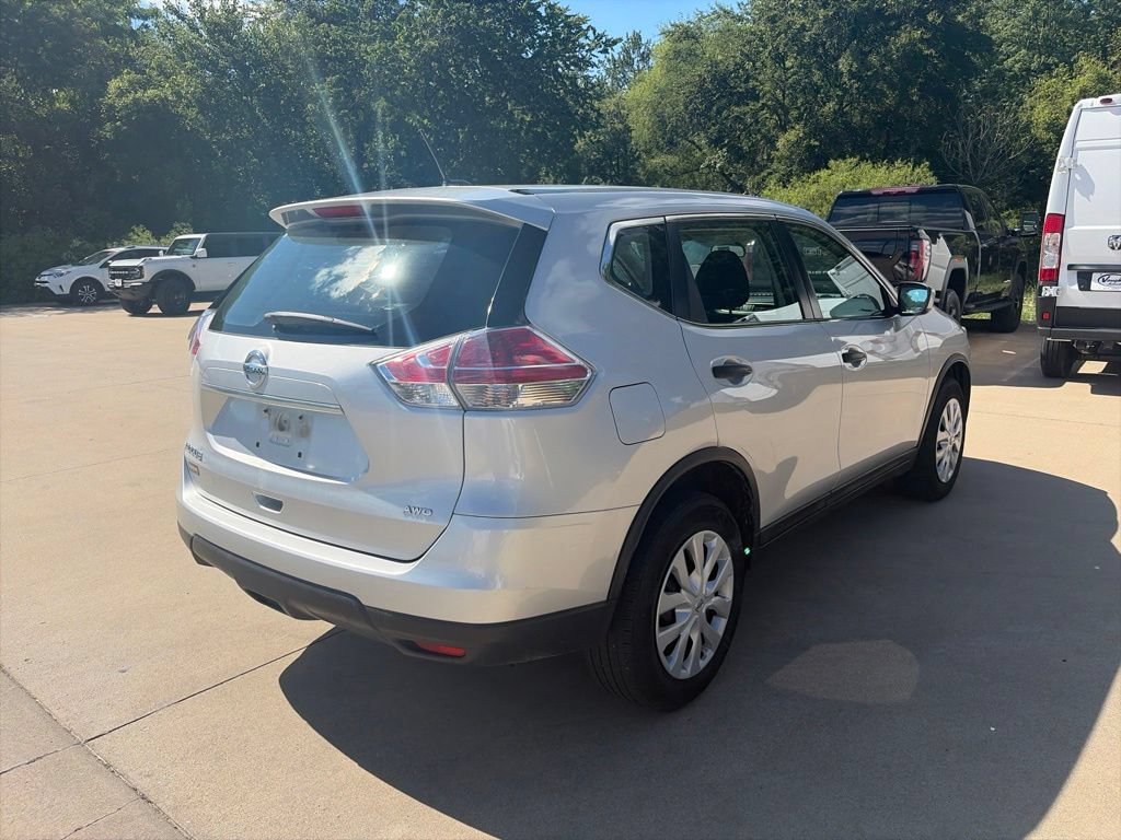 Used 2016 Nissan Rogue S AWD/4WD image 7