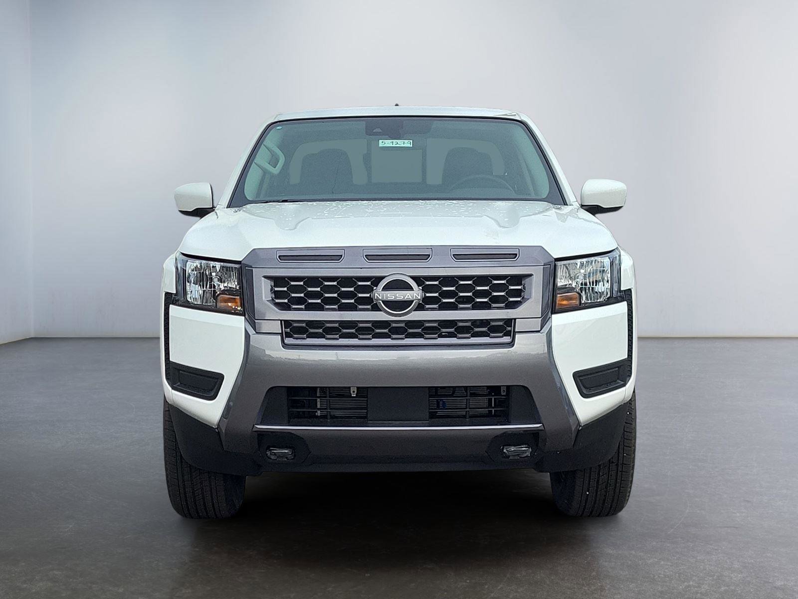 Used 2025 Nissan Frontier SV image 8