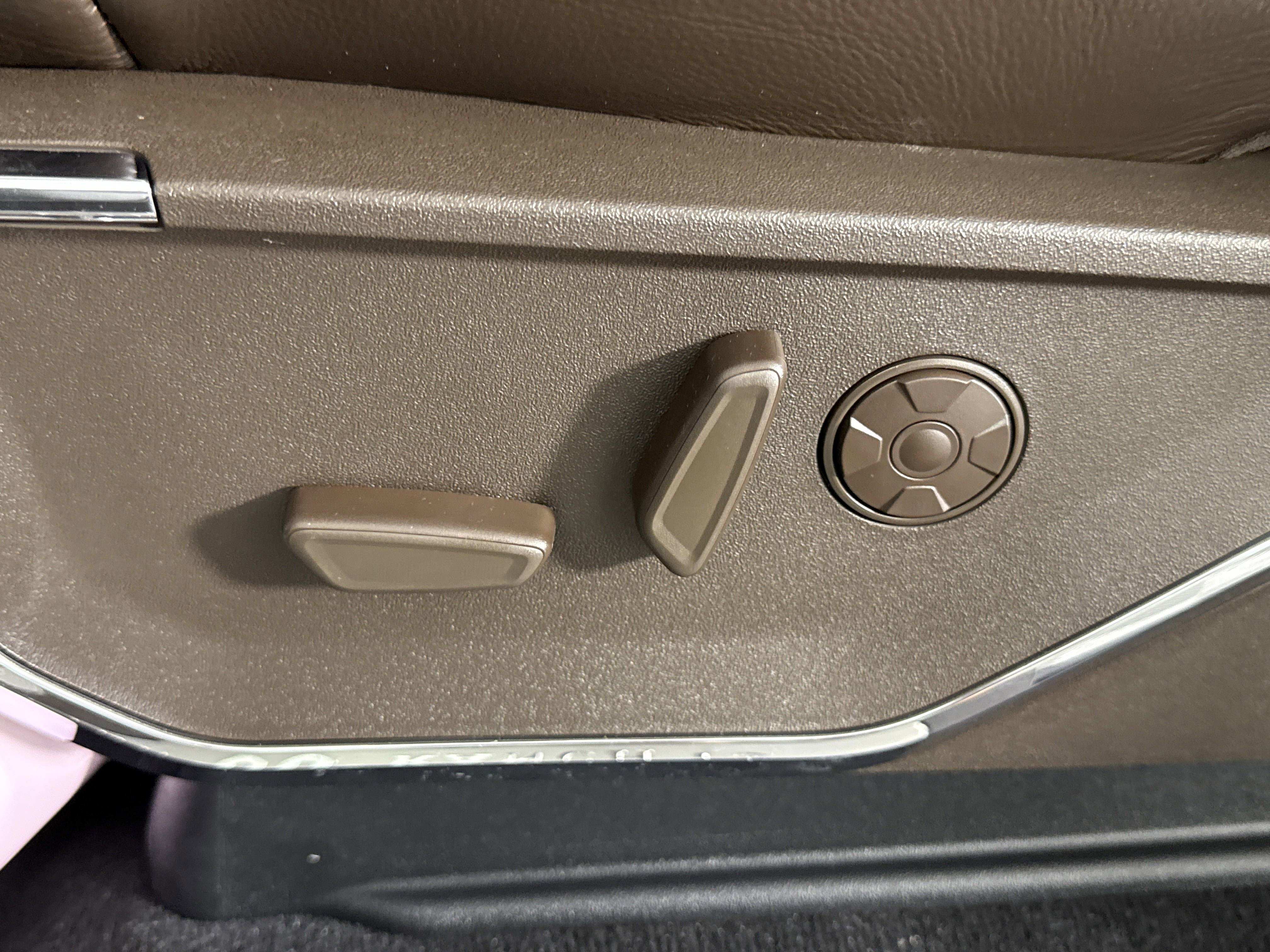 New 2025 Ford F250 King Ranch w/ Chrome Package image 19