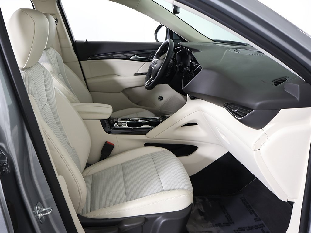 Used 2023 Buick Envision Preferred image 32
