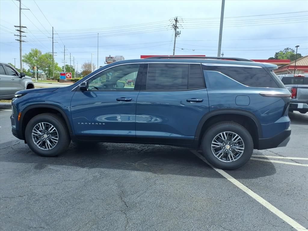 New 2026 Chevrolet Traverse LT FWD image 6