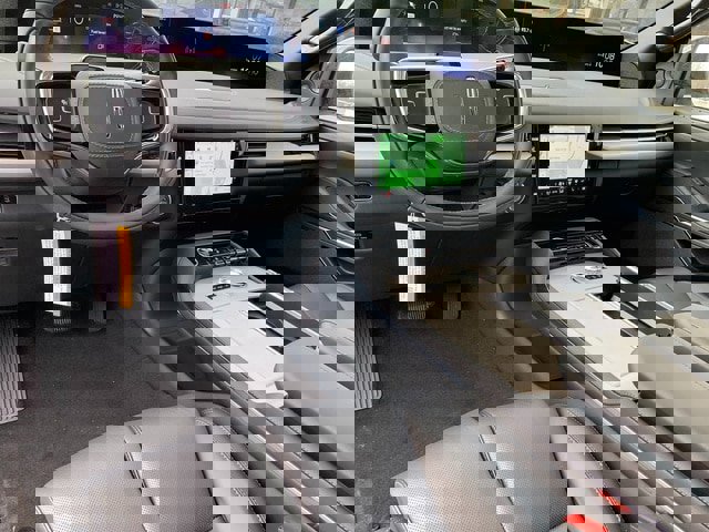 New 2026 Lincoln Navigator L Reserve w/ Jet Appearance Package image 24