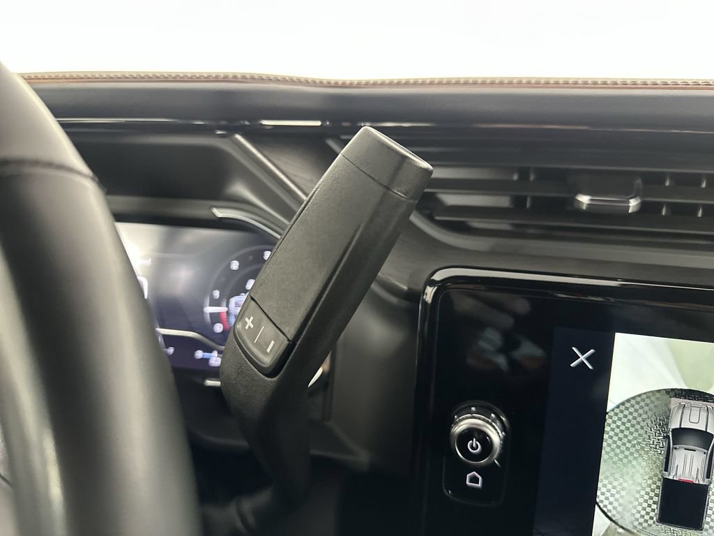 Used 2025 GMC Sierra 3500 AT4 w/ AT4 Preferred Package AWD/4WD image 19