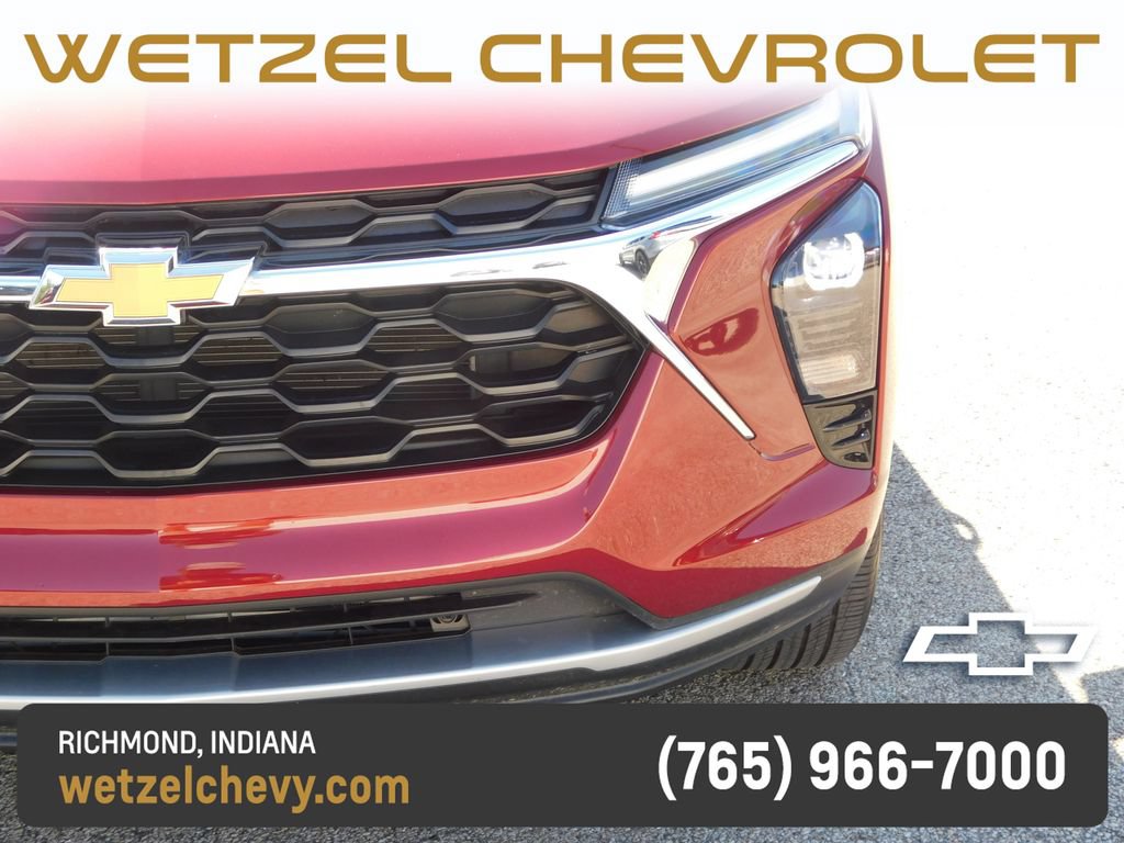 Used 2025 Chevrolet Trax LT w/ Driver Confidence Package FWD image 9