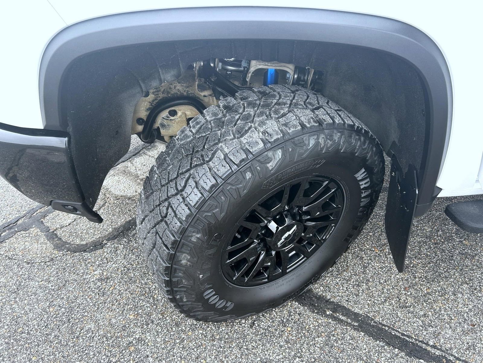 Certified 2025 Chevrolet Silverado 2500 ZR2 w/ LPO, Dark Essentials Package image 22