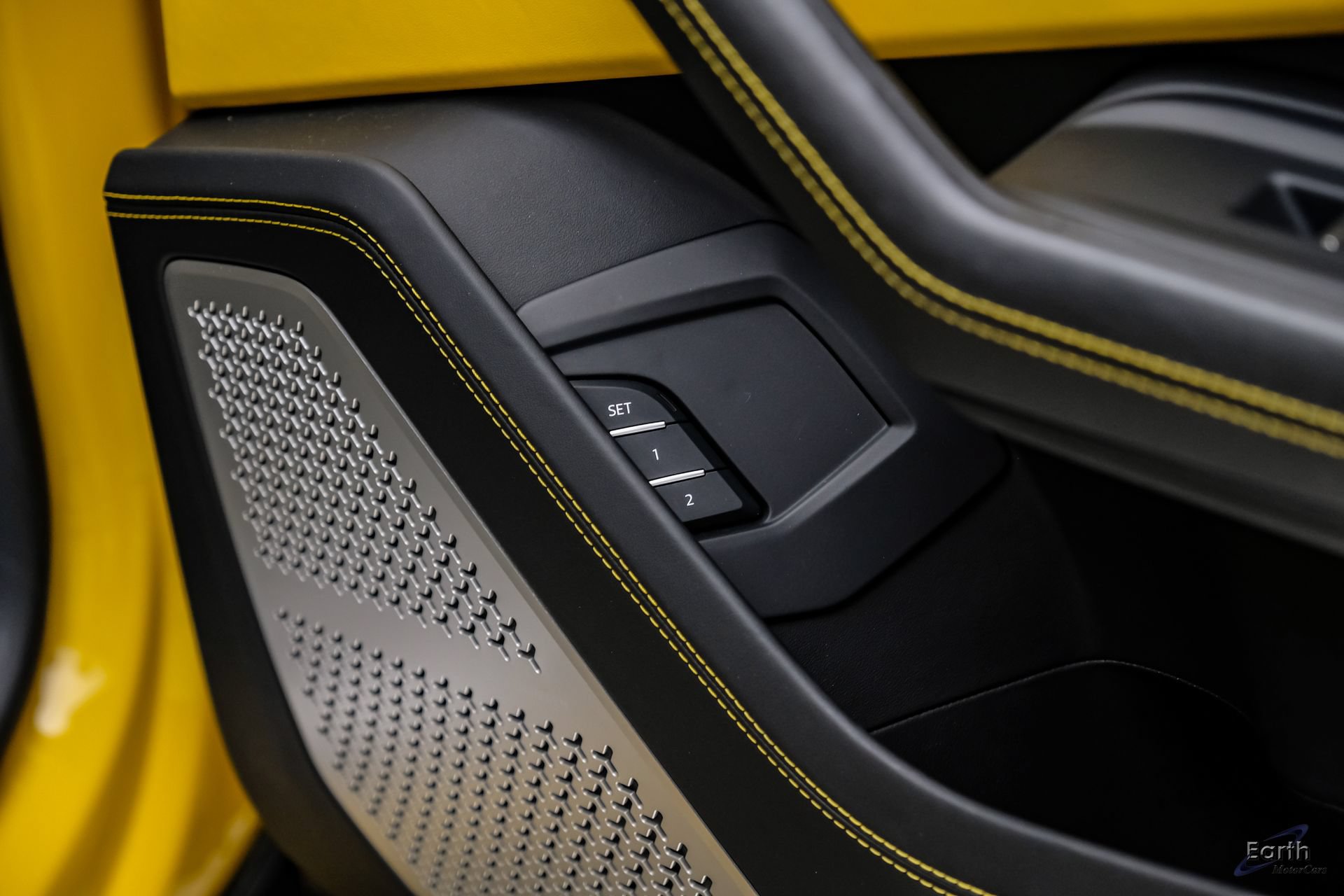 Used 2021 Lamborghini Urus AWD/4WD image 94