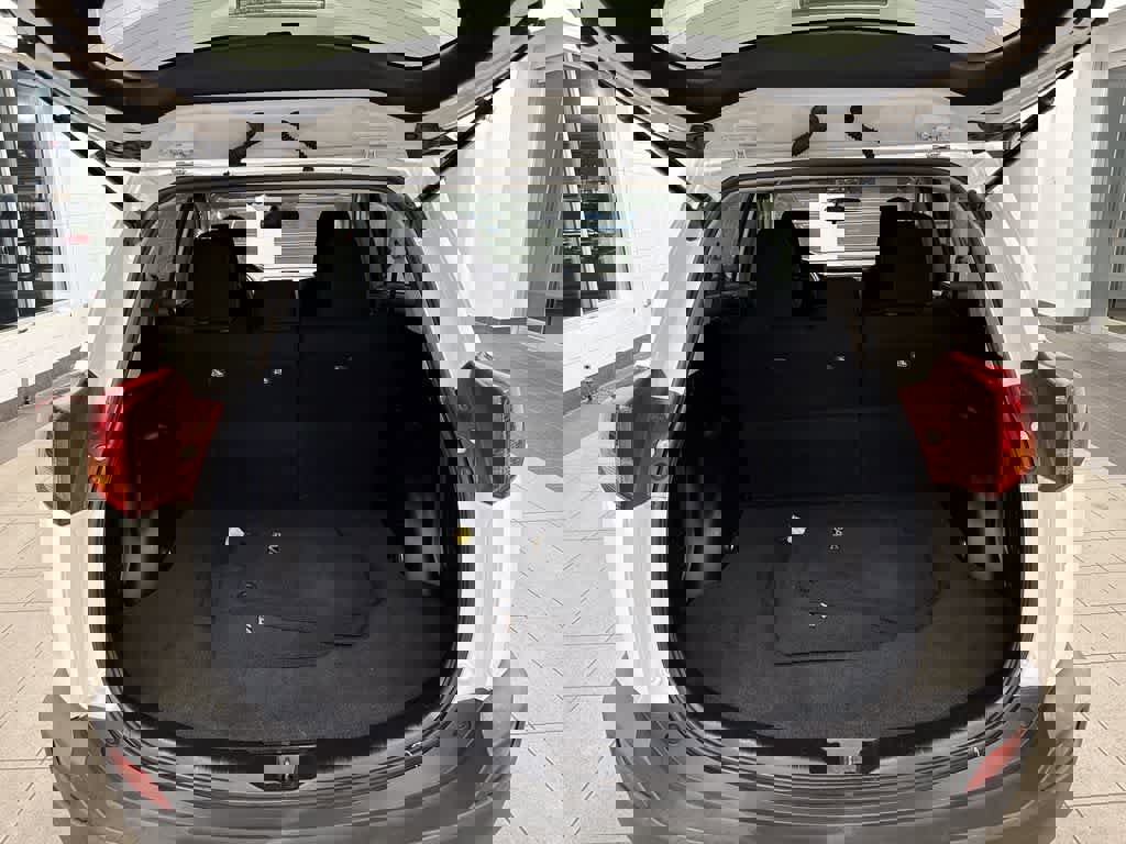 Used 2015 Toyota RAV4 LE AWD/4WD image 11