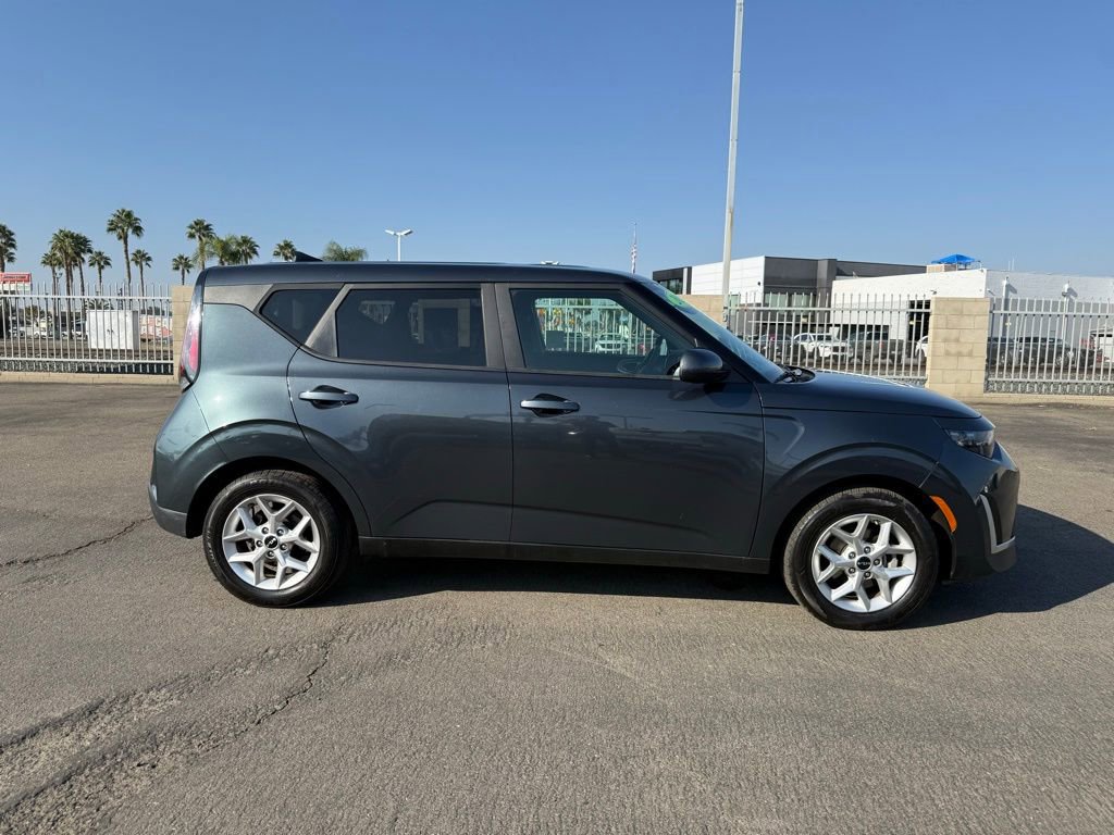 Used 2023 Kia Soul LX w/ Option Group 015 image 7