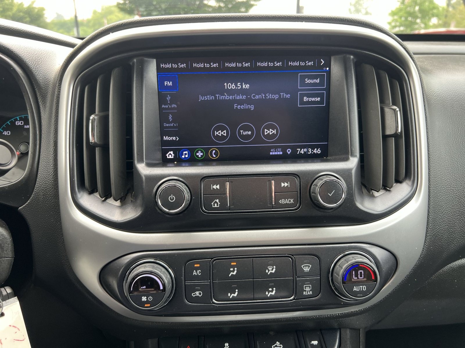 Used 2022 Chevrolet Colorado LT w/ Luxury Package AWD/4WD image 18