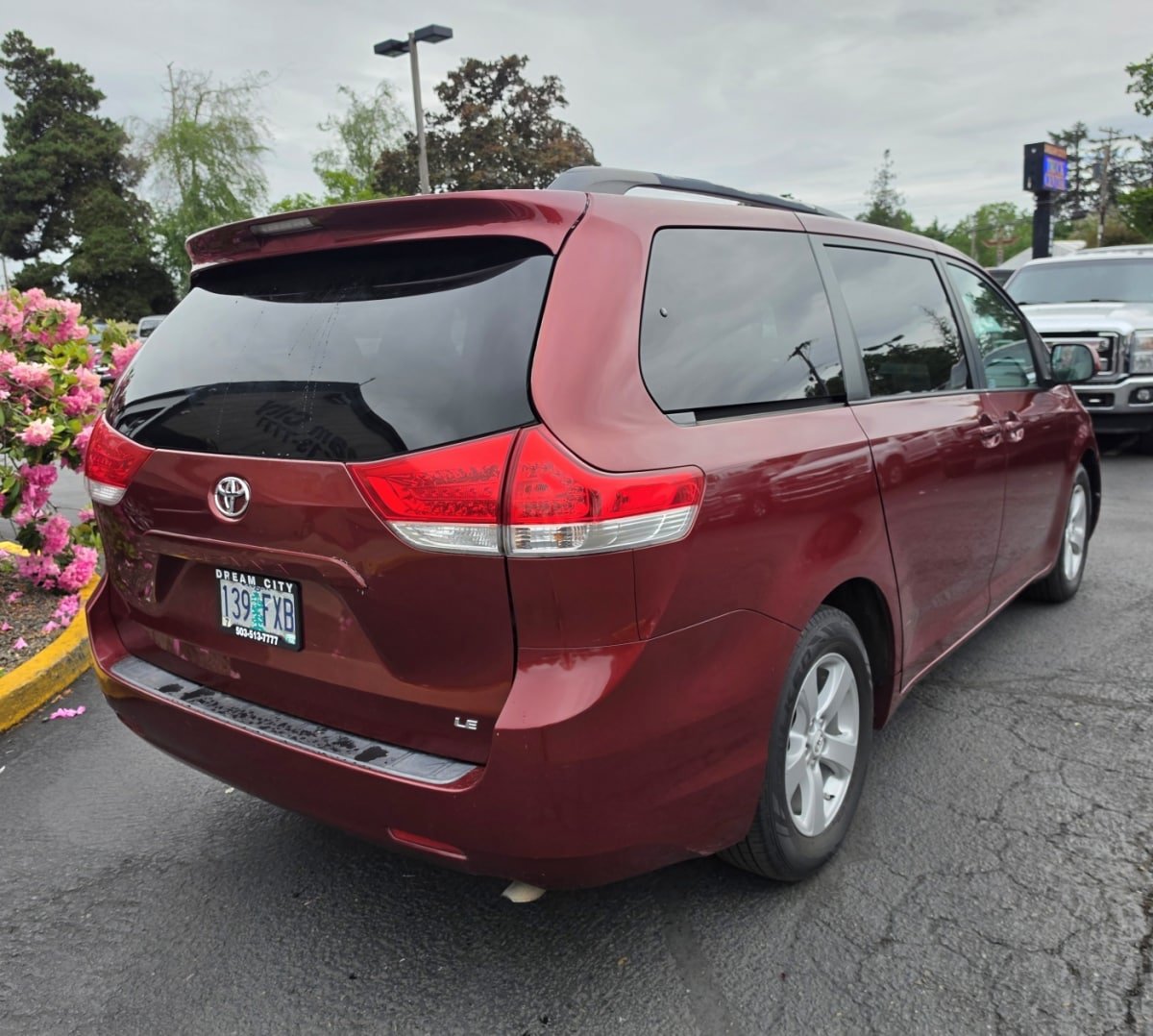 Used 2011 Toyota Sienna LE FWD image 7