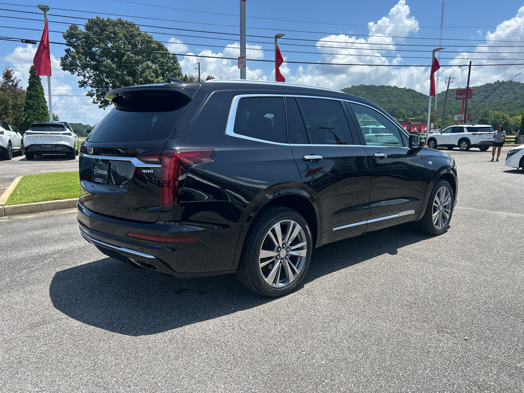 Used 2022 Cadillac XT6 Premium Luxury FWD image 4