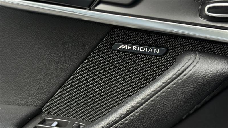 Used 2018 Jaguar F-TYPE Coupe image 34