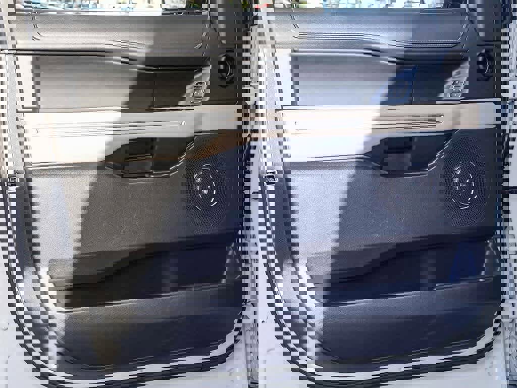 Used 2024 Ford Expedition Max Limited image 19