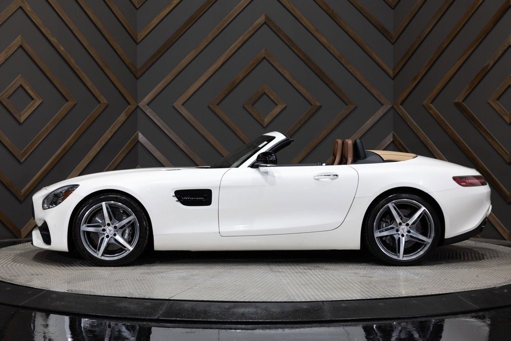 Used 2018 Mercedes-Benz AMG GT Roadster w/ Exclusive Interior Package image 3