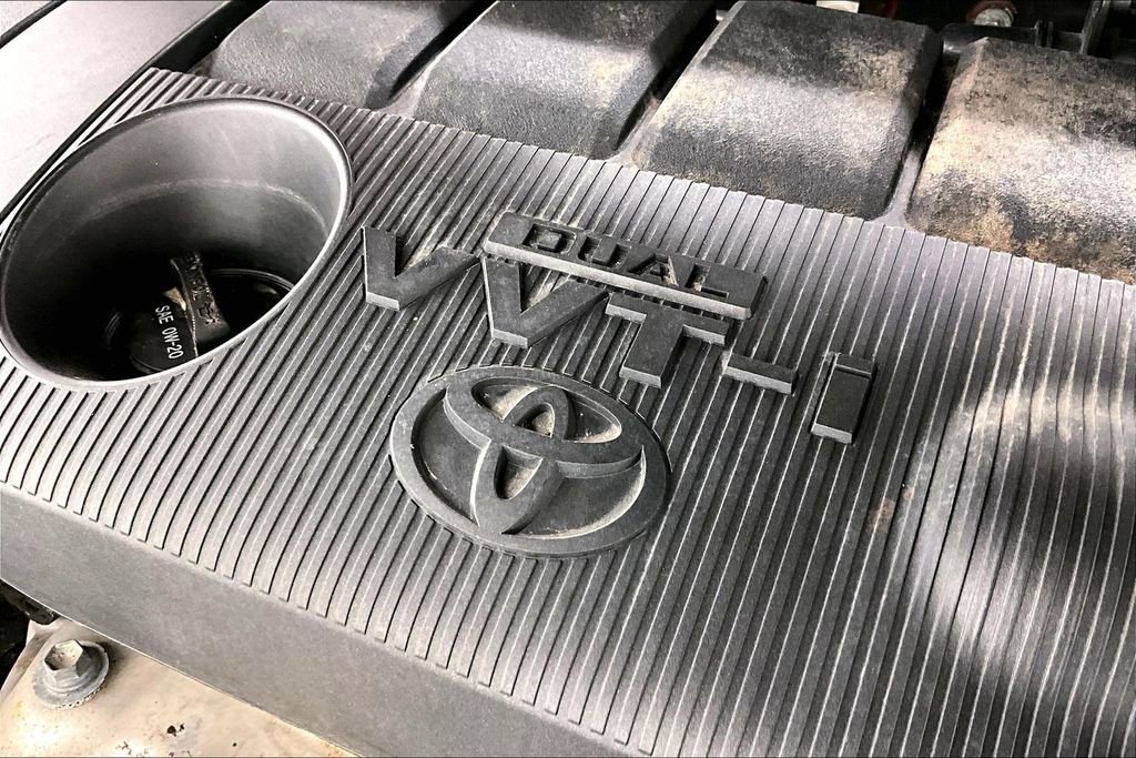 Used 2011 Toyota Camry XLE w/ XLE Extra-Value Pkg #2 image 40